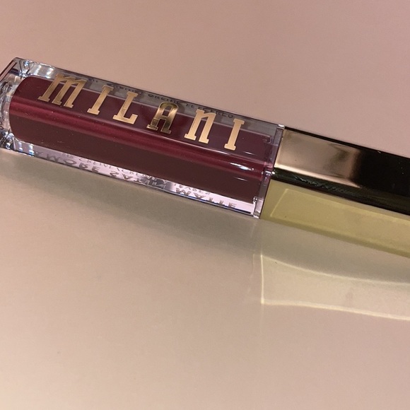 MILANI Amore Satin Matte Lip Crème - Elegant 11- 0.22oz - Picture 7 of 7